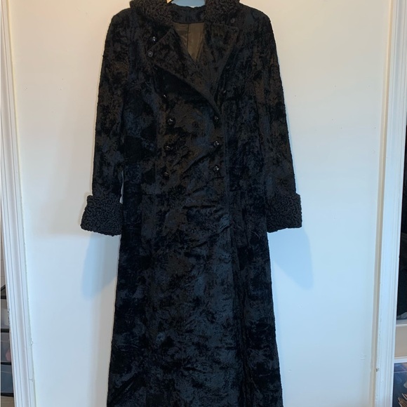 Vintage Saks 5th Ave Victorian Black Velvet Long Coat with Hood - Picture 3 of 14